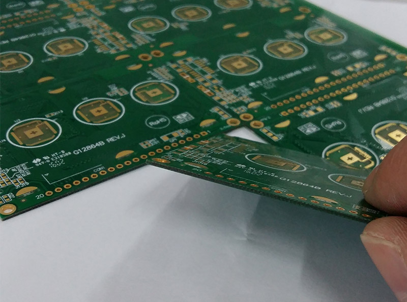 PCB circuit board laser cutting