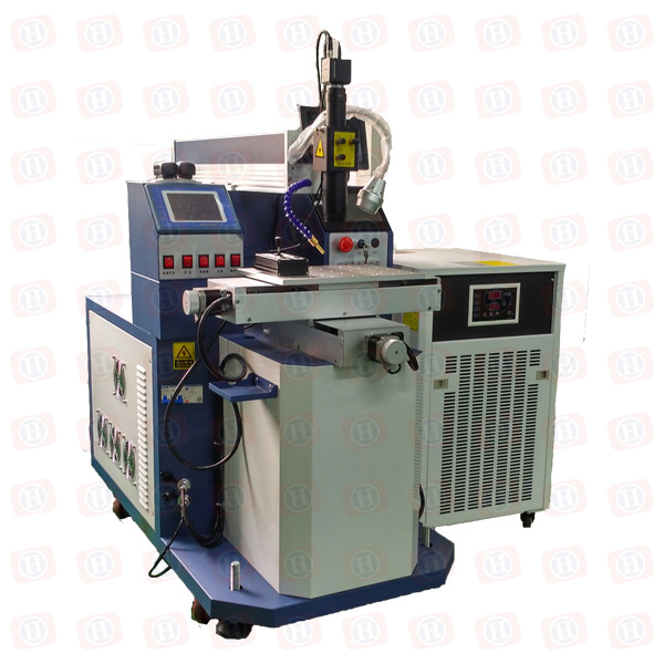 Automatic laser welding machine